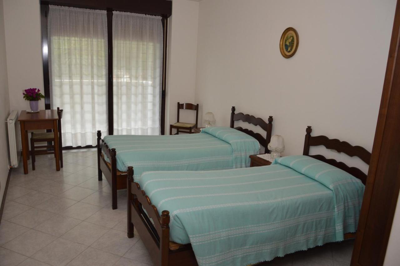 Hotel Domus Achille Fosco Ciampino Esterno foto