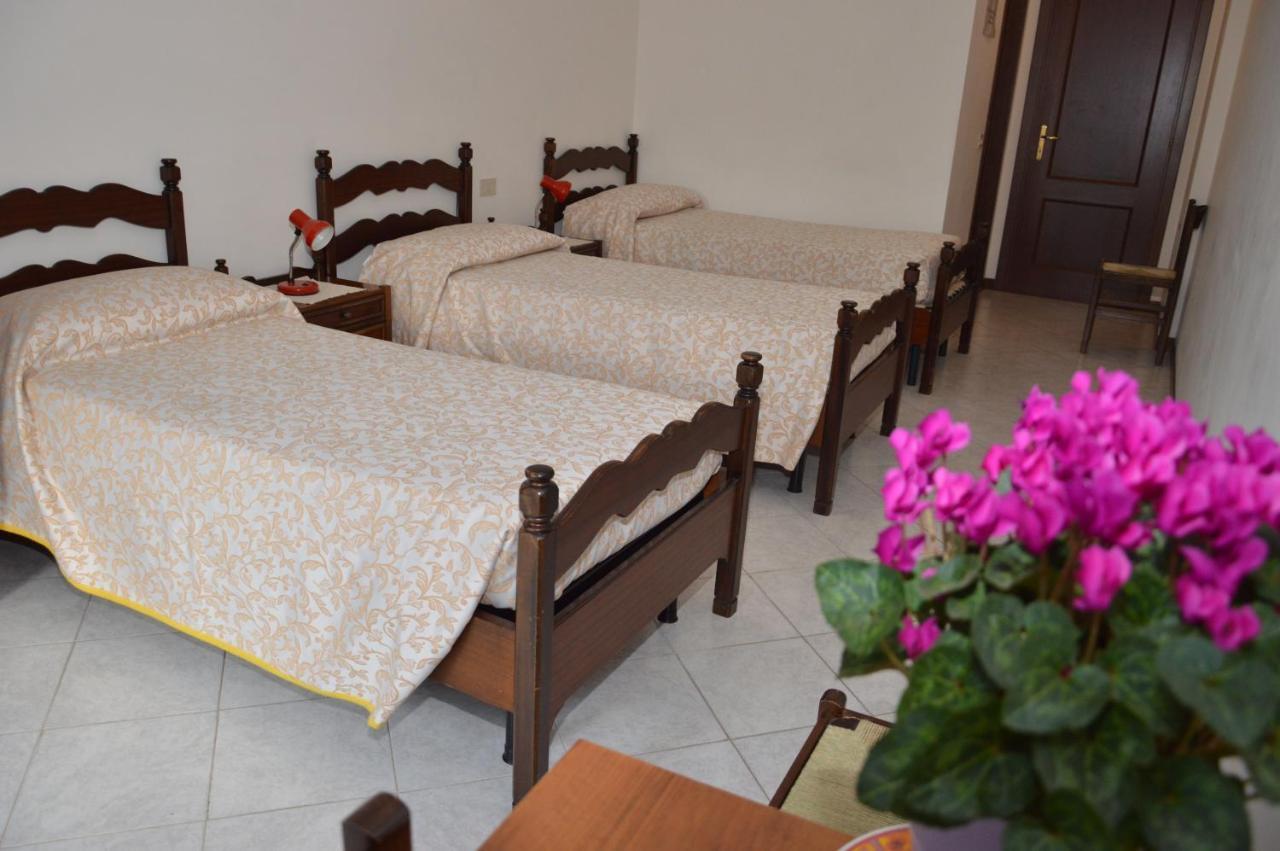 Hotel Domus Achille Fosco Ciampino Esterno foto