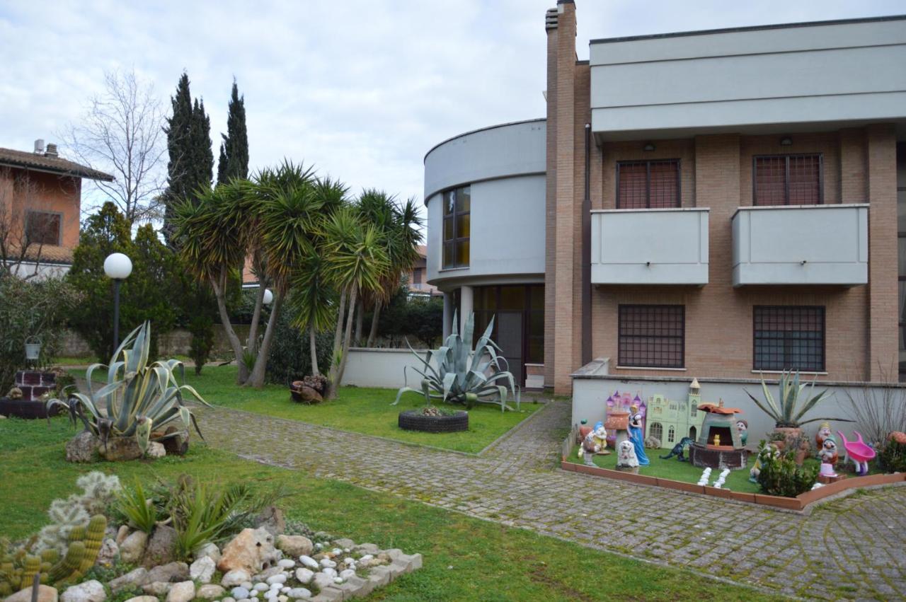 Hotel Domus Achille Fosco Ciampino Esterno foto